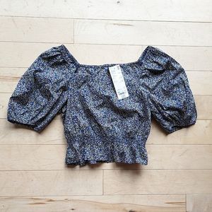 Uniqlo puff sleeve floral crop top